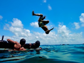 ikaros - plongeurs - porto da Barra, Salvador de Bahia, Brésil - photographie © Marc Dumas